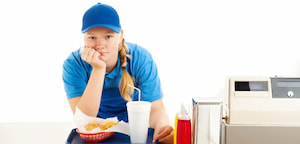 יוצאים לחופש: מה הן זכויות בני הנוער בעבודה? - תמונת אווירה