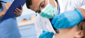 10 סימני אזהרה לרשלנות רפואית בטיפולי שינים - תמונת אווירה